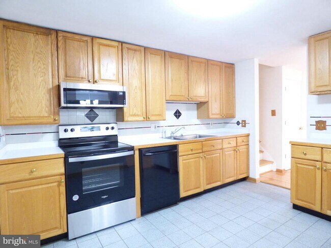 Building Photo - 8630 Liberia Ave