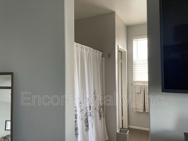 Building Photo - 1715 Cal Orchid Pl
