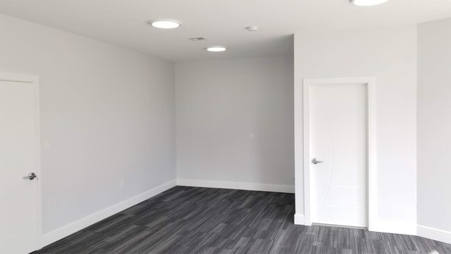 Foto del edificio - 421 Old Bridge Turnpike