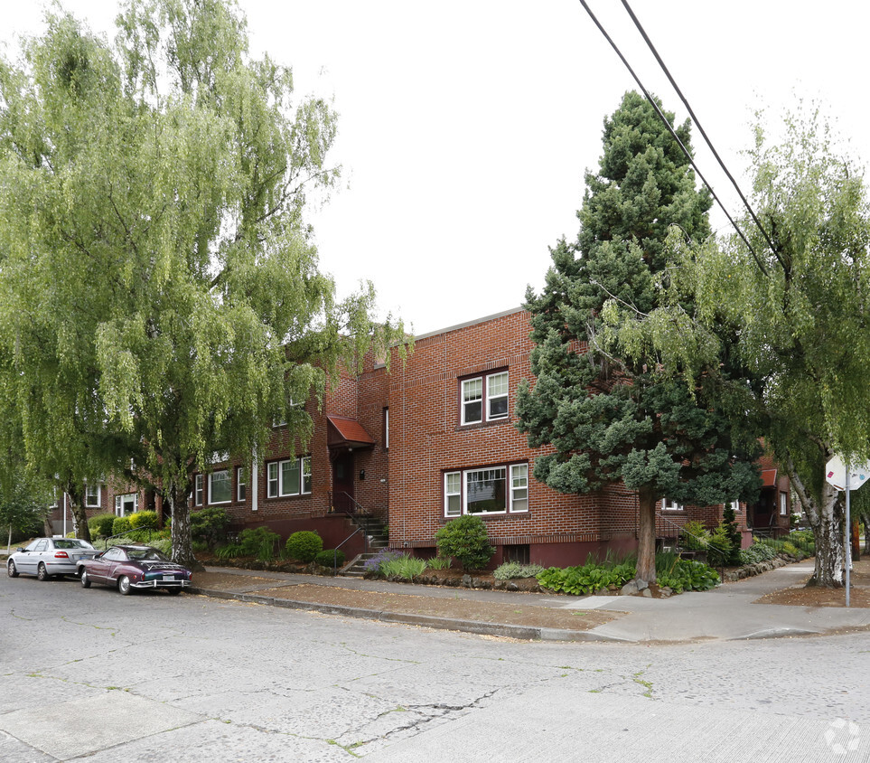Building Photo - Burrell Heights