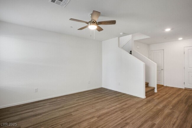 Foto del edificio - 9338 Soothing Sea St