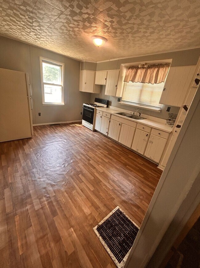 Foto del edificio - Available Now – 1 Bed / 1 Bath Apartment at Bunker Hill Mobile Home Community