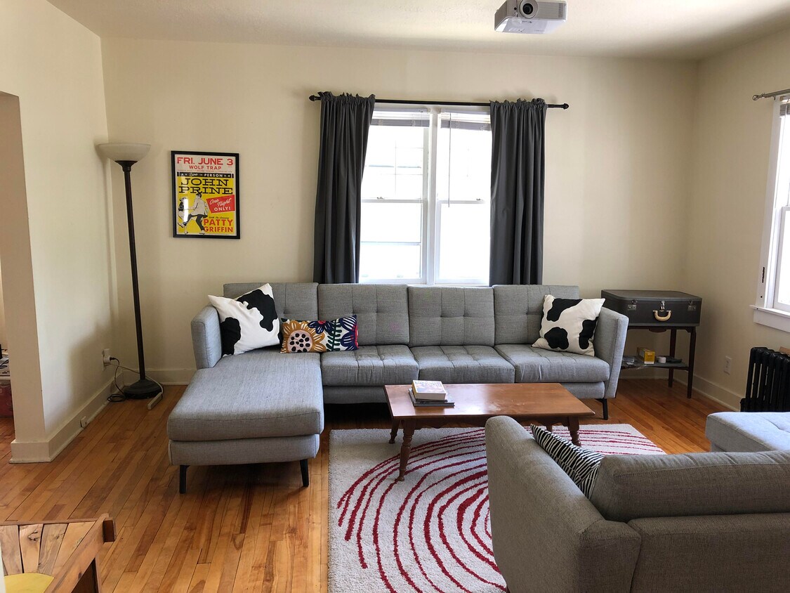 Spacious living room with hardwood floors - 2409 Colfax Ave S