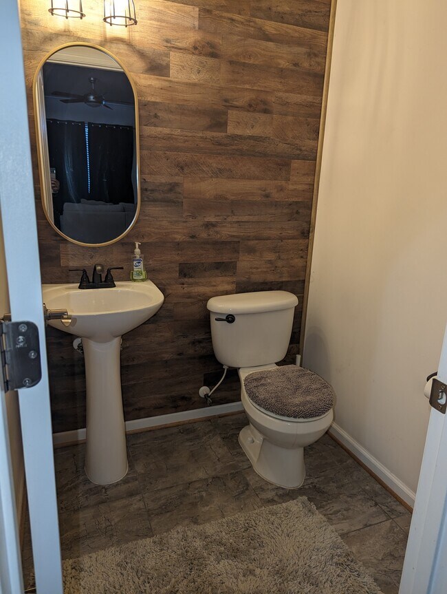 Half Bath - 2214 Gentry St