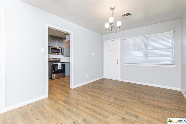 Building Photo - 801 Terrace Dr