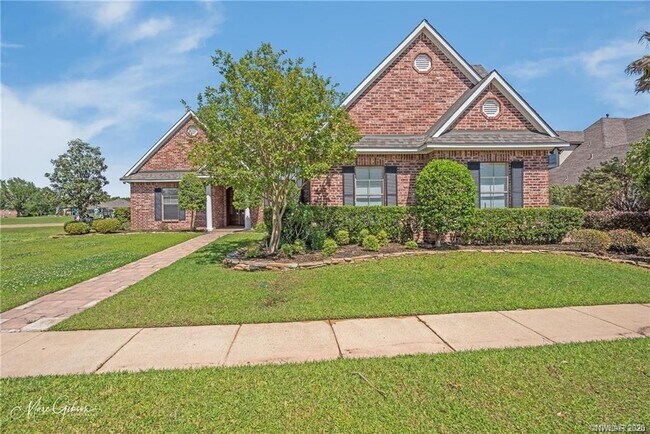 Building Photo - 112 Couples Dr