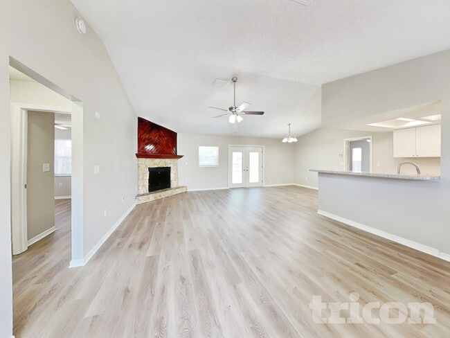 Building Photo - 13415 Twin Lake Ave