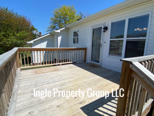 Building Photo - 101 Pear Tree Ln