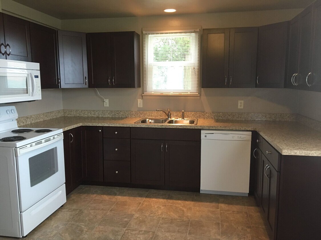 Primary Photo - 3356 Days Mill Rd