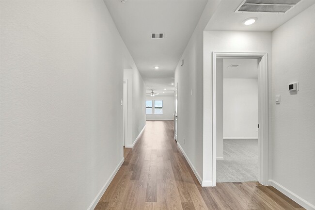 Building Photo - 1718 San Jacinto Dr