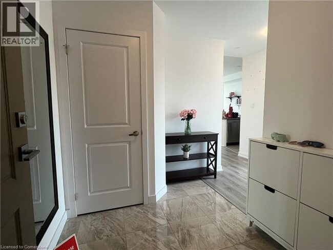 Building Photo - 101 Shoreview Pl