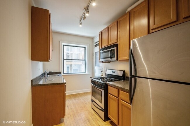 Foto del edificio - 3511 N Racine Ave