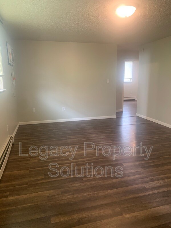 Building Photo - 1017 S 3rd St