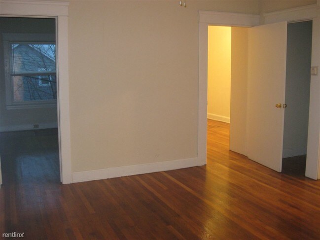 Building Photo - 14305 Cedarwood Ave