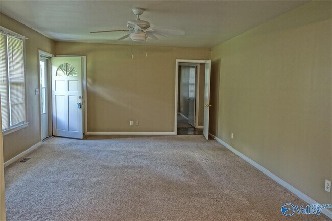 Building Photo - 6504 Whitesburg Dr