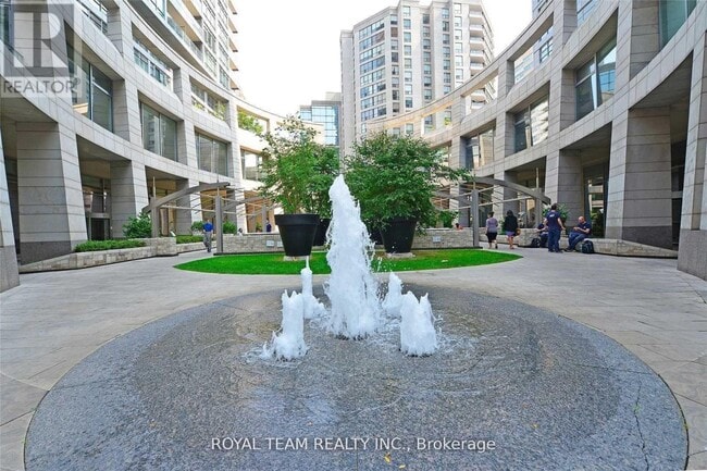 Building Photo - 2181 Yonge St
