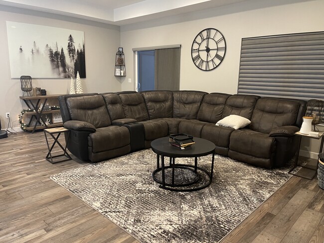 Foto del edificio - 1229 Blackhawk Ct