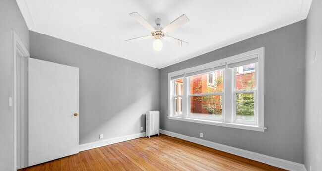 Building Photo - 731 W Bittersweet Pl