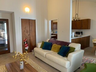 Building Photo - 2-15-24: Chapel Hill Duplex with fenced yard!