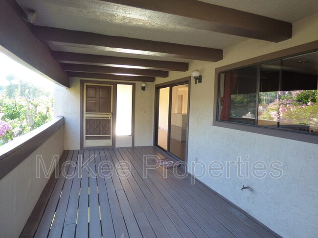 Building Photo - 6620 Reservoir Ln