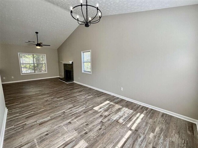 Foto del edificio - 275 Thorn Brook Cir