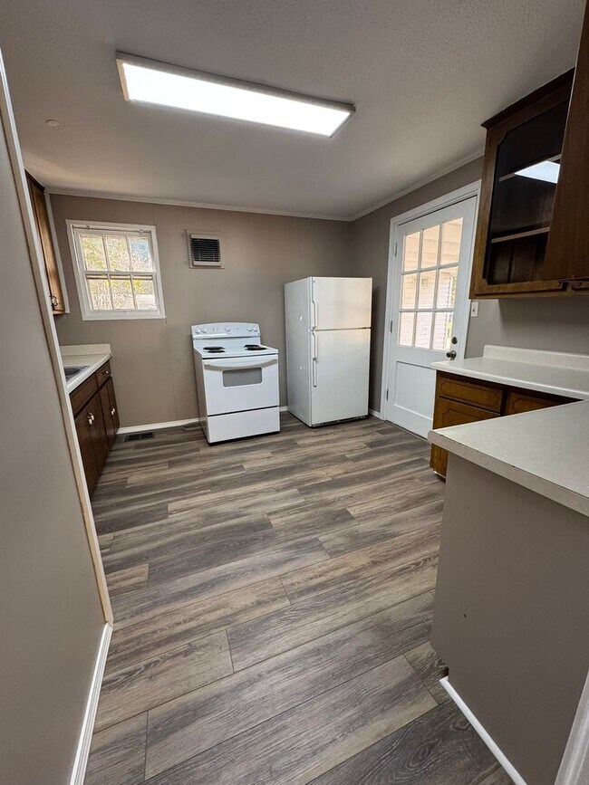 Foto del edificio - 1401 N Detroit Ave