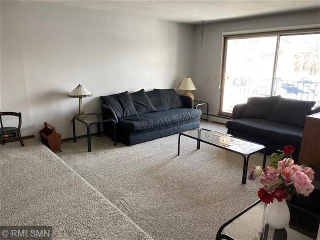 1690 MN36 Unit 221, Roseville, MN 55113 Room for Rent in Roseville