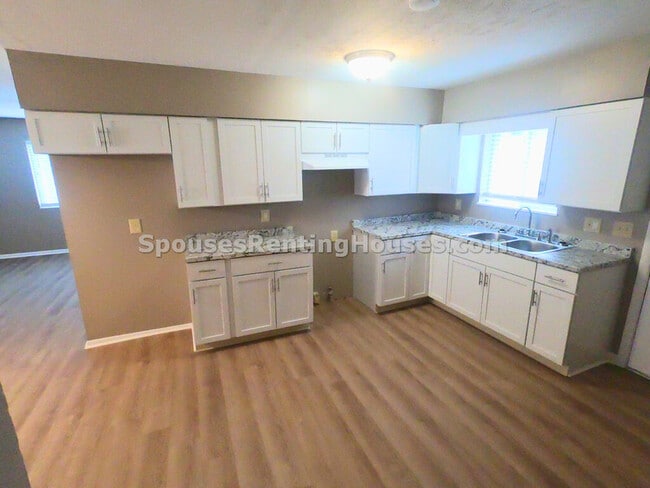 Foto del edificio - 1948 Dayton Ave