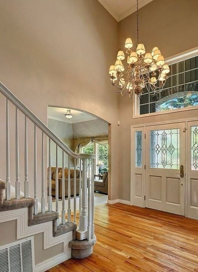 Building Photo - 4 Bedroom 3 Bath Spacious Home in Bellevue