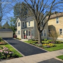 Building Photo - 17 Van Dorn St