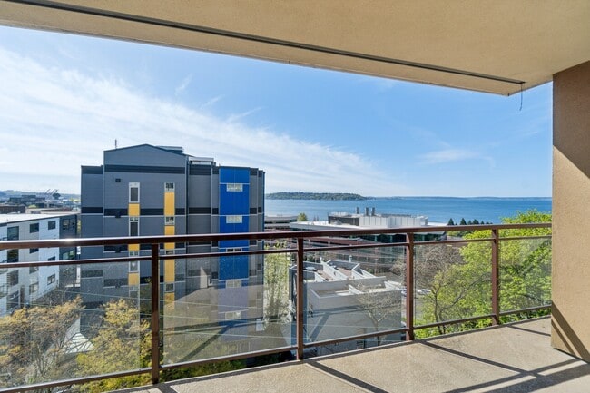 Building Photo - 500 5th Avenue West