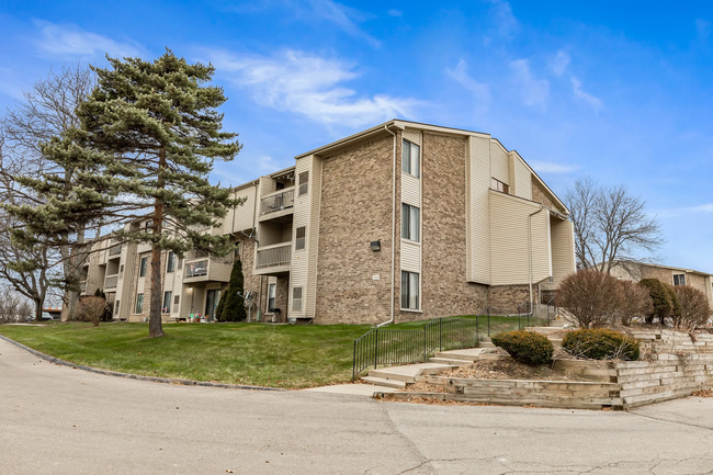 Building Photo - 30475 W 14 Mile Rd