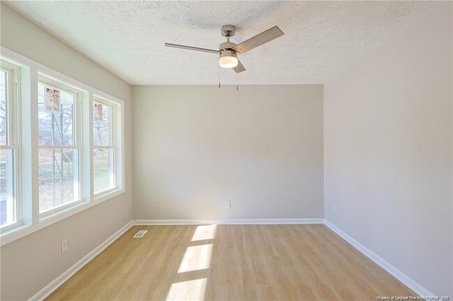 Foto del edificio - 6034 Dahlgren Ave