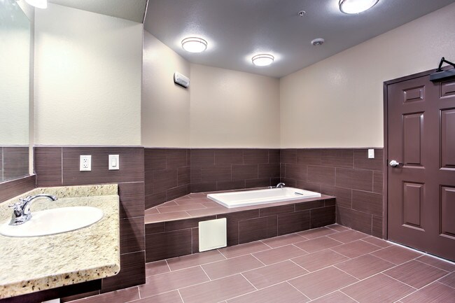 Foto del edificio - Ensemble Senior Living