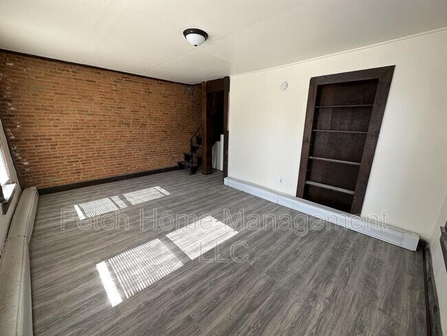 Building Photo - 457 S Shippen St