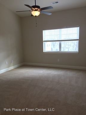 Building Photo - 1804 Thornsbrook Drive