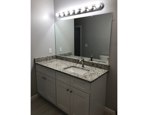 Foto principal - 385 Walker St