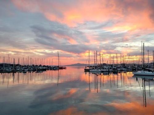 Foto del edificio - Prime Location Richmond Marina Townhouse