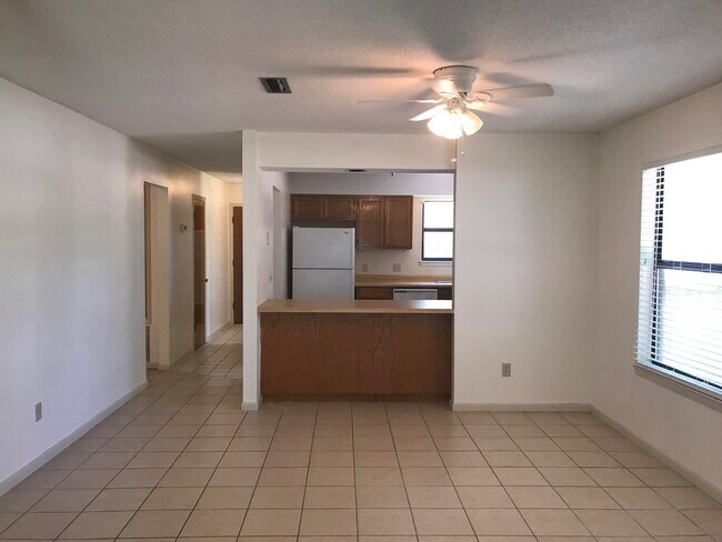 Building Photo - 58 10th Ave