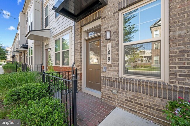 Foto del edificio - 148 Stowe Dr