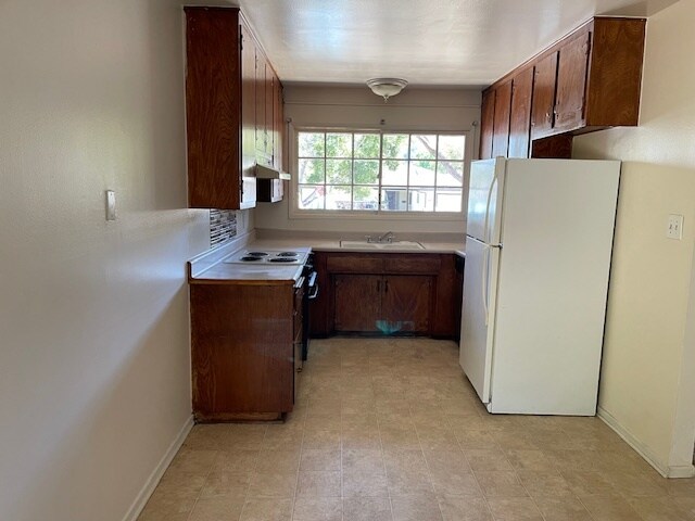 Foto del edificio - 534 Highland Dr