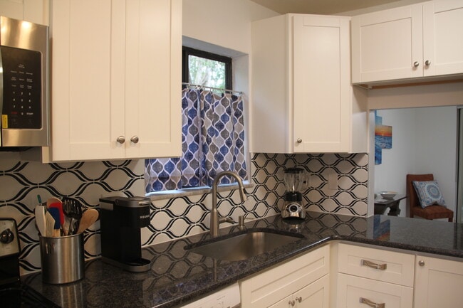 Building Photo - 1508 Pelican Cove Rd