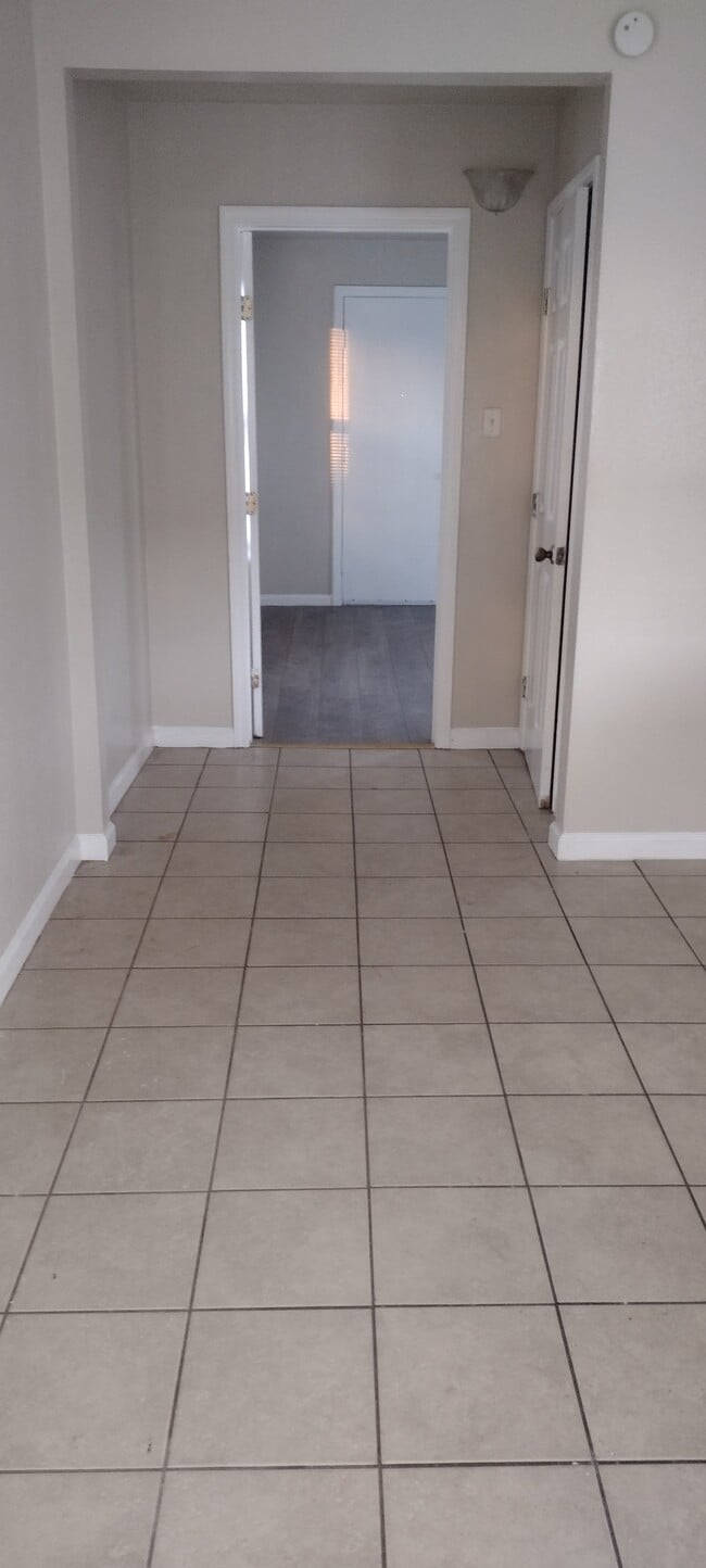 Foto del edificio - 2414 Grover Ave