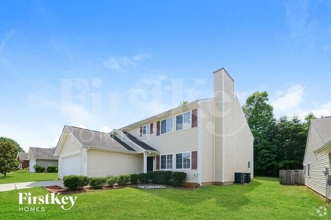 Building Photo - 5709 Hidden Lake Dr