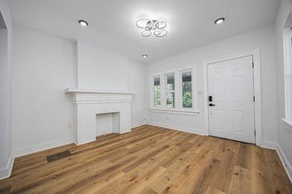 Building Photo - 1442 Hamlet St