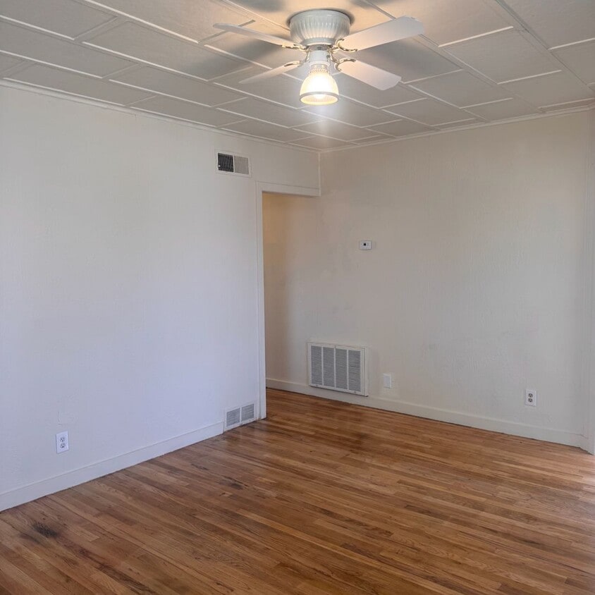 Foto del edificio - Downtown Sparks 2 Bedroom with Large Backyard