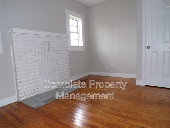 Building Photo - 521 62nd St