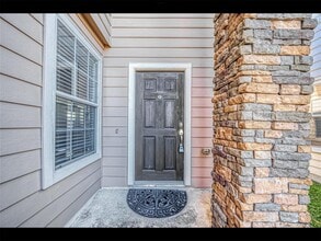 Building Photo - 10819 Waterfern Ct