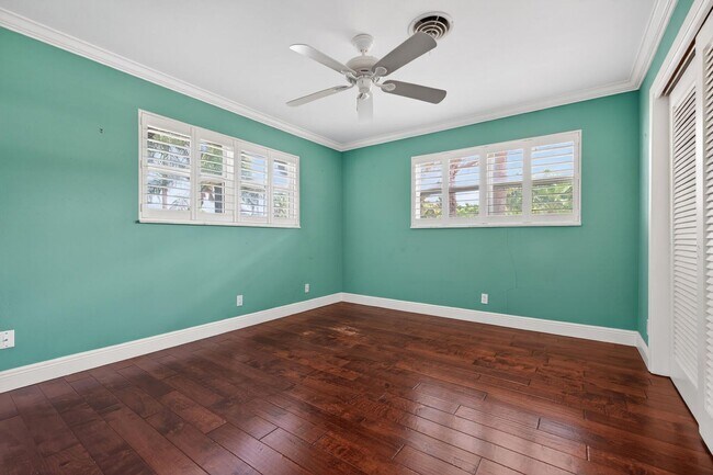 Foto del edificio - 701 SW 5th St