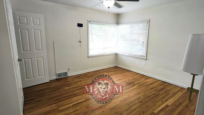 Photo - 4 Bd 2 Bath Home in Millcreek